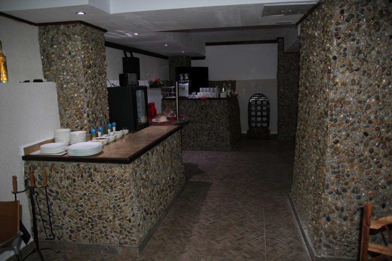 Hotel Doi Taurasi Afumaţi Esterno foto